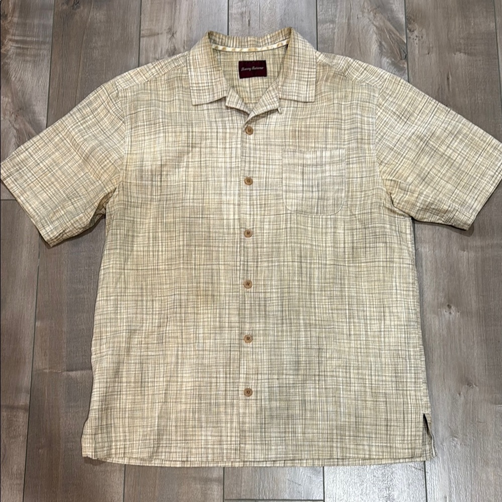 Tommy Bahama Men's Beige Plaid Shirt in size M